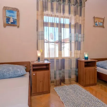 Holiday Svirce 17682 Prázdninový dům Vrbanj